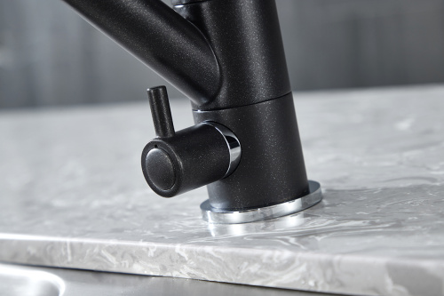 Смеситель для кухни Paulmark HESSEN He213017-418 на мойку черный - фото 5